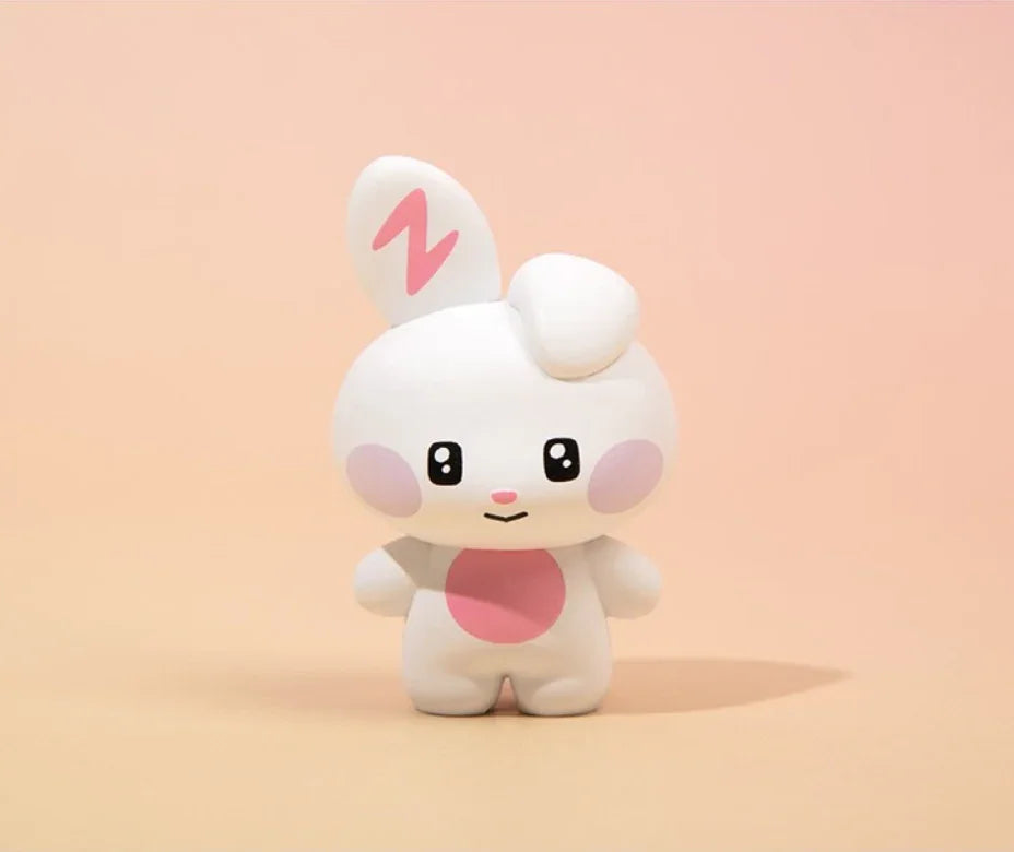 j-store-online-zeroni-zerobaseone-monitor-figure-yunini-yujin