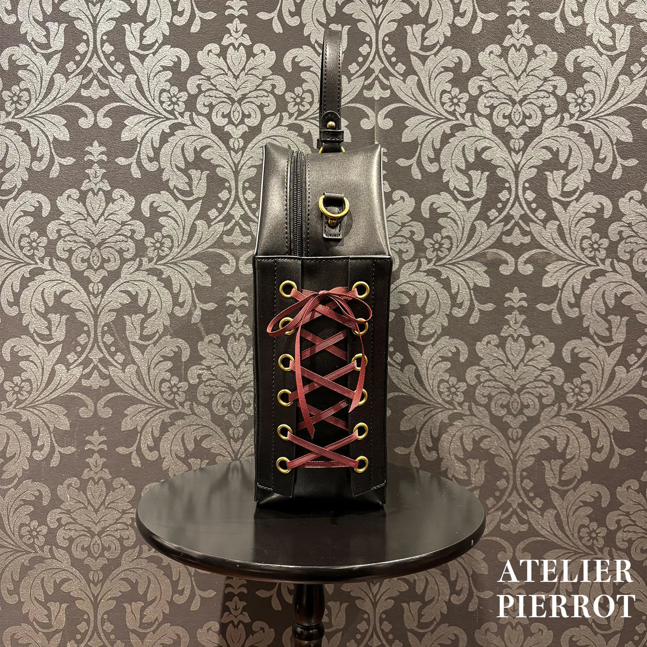 J-Store-Online_AtePie_iron_gate_coffin_bag