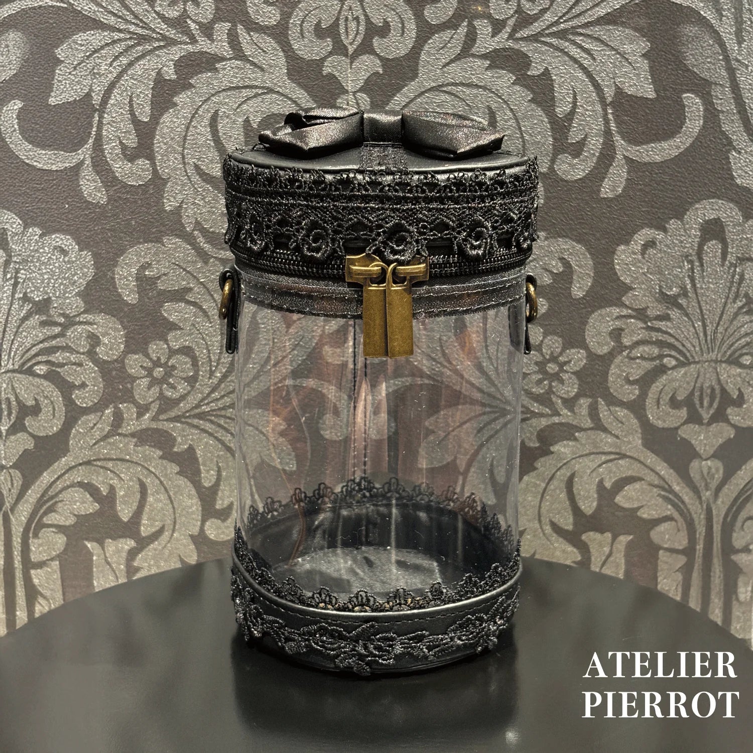 J-store-online_AtePie_throne_doll_pouch