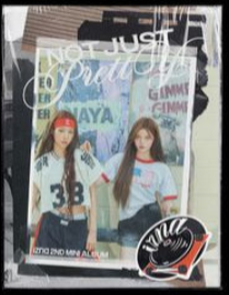 izna - NOT JUST PRETTY (2ND MINI ALBUM) - POSTERBOOK VER.