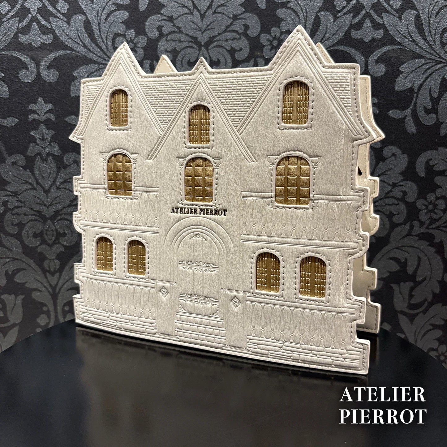 j-store-online_AtePie_Haunted_house_pouchette