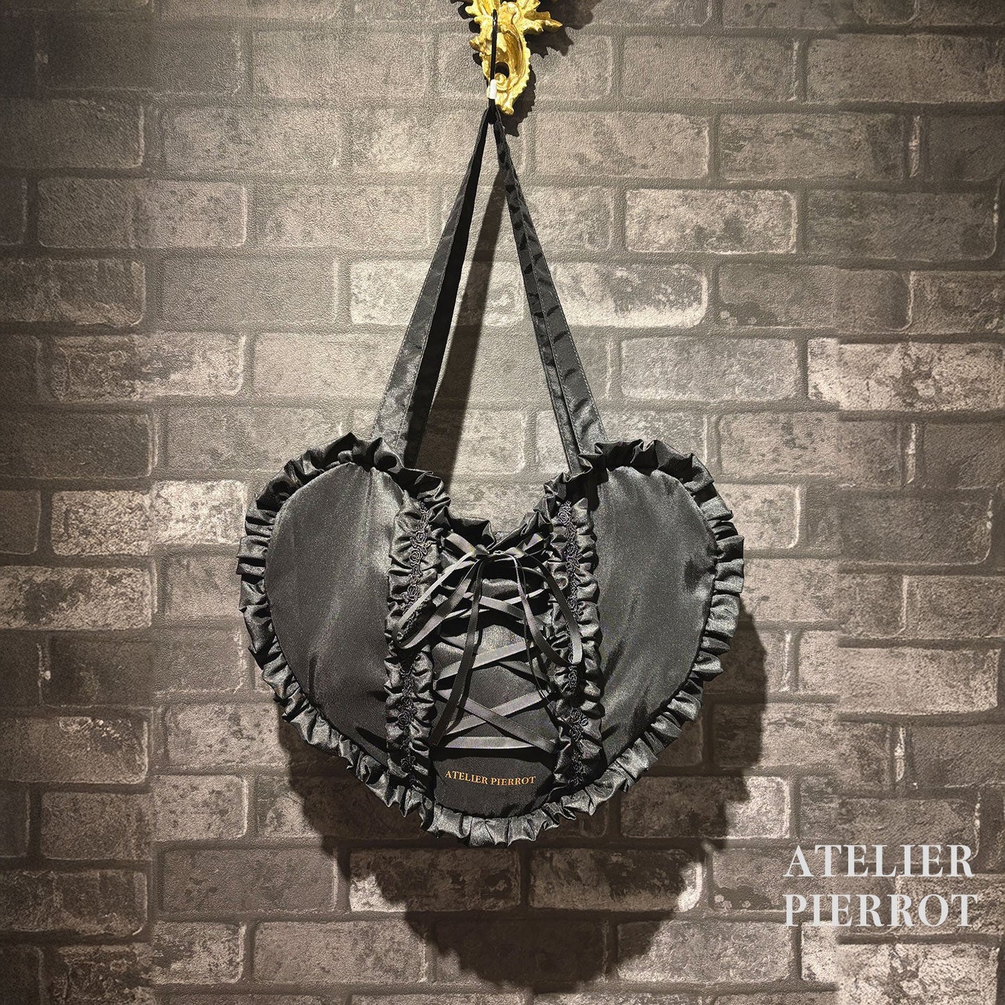 j-store-online_AtePie_Lace-up_ribbon_heart_bag