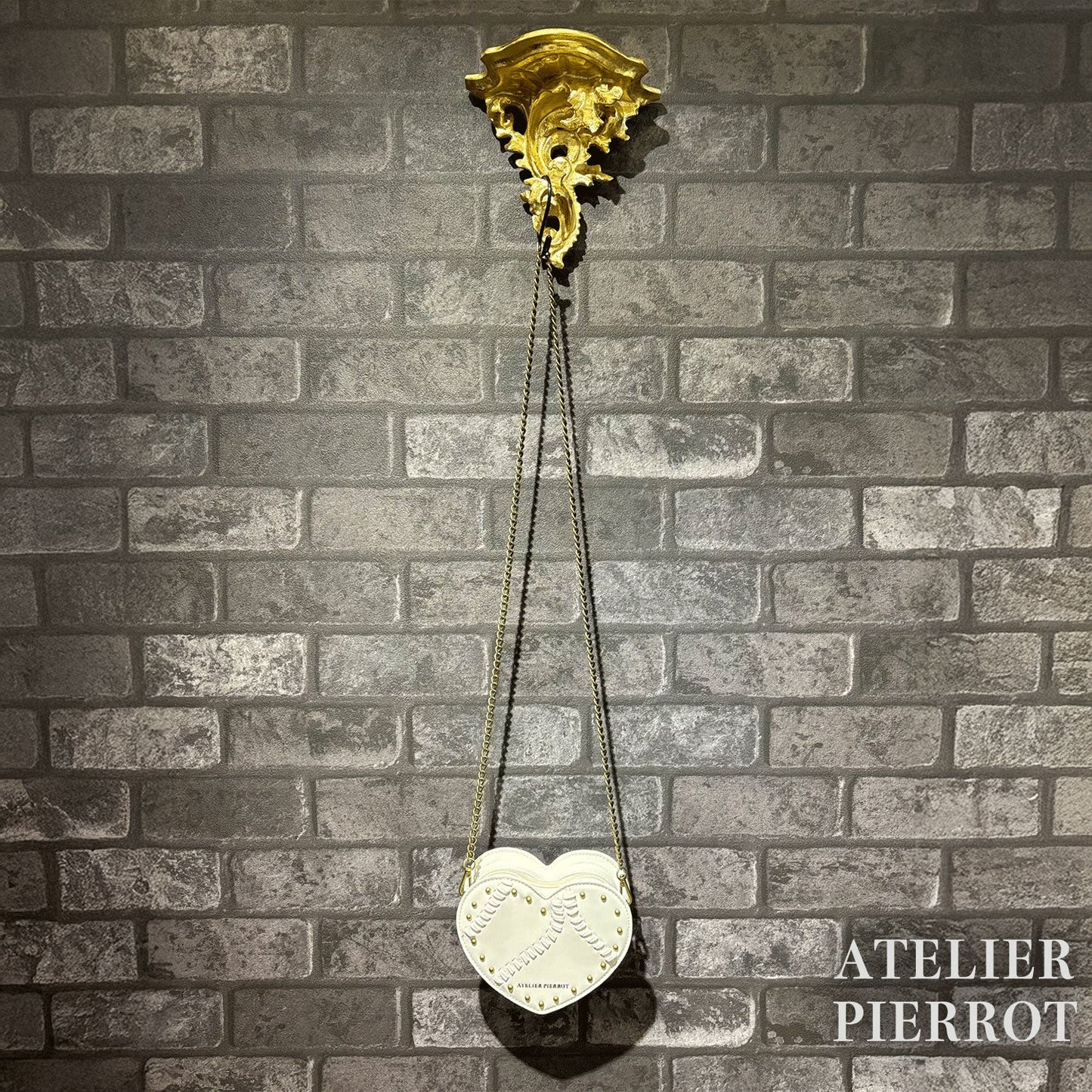 j-store-online_AtePie_mended_heart_bag