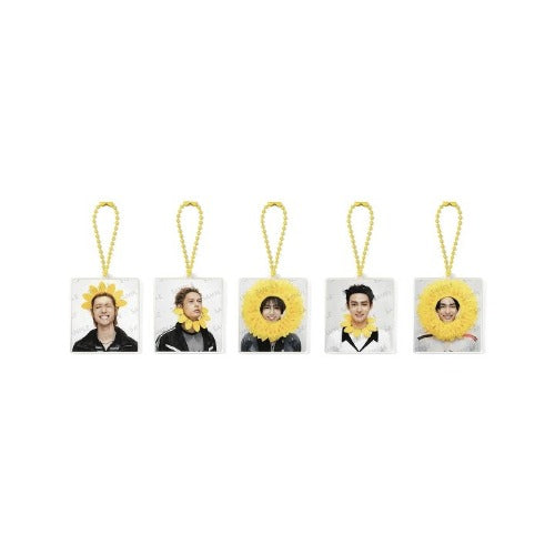 jstore_online_CORTIS_PUT_YOUR_PHONE_DOWN_RANDOM_KEYRING_62d141be