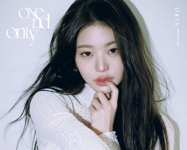 DICON VOLUME N°31 - JANG WONYOUNG (IVE) - ONE AND ONLY – J-Store
